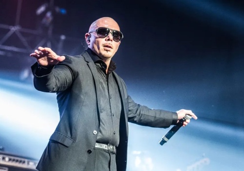 Pitbull chce przejść do historii. Tysiące sobowtórów i rekord Guinnessa