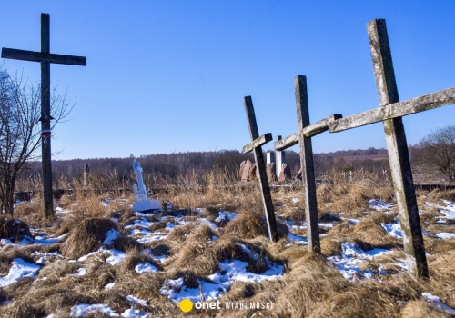 Jest zgoda Ukrainy na poszukiwania szczątków ofiar UPA w Hucie Pieniackiej