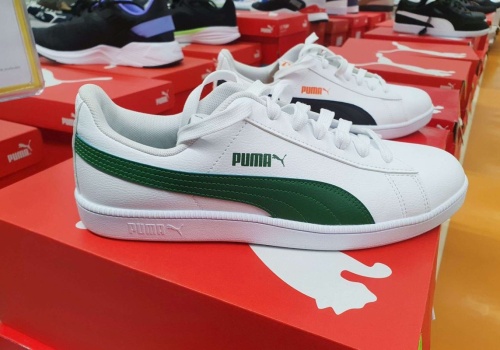 Puma wyprzedaje najlepsze sneakersy na wiosnę - są leciutkie i oddychające. Taniej też Adidas
