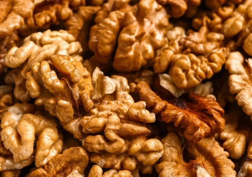 Ostrzeżenia GIS: Pestycyd w orzechach włoskich