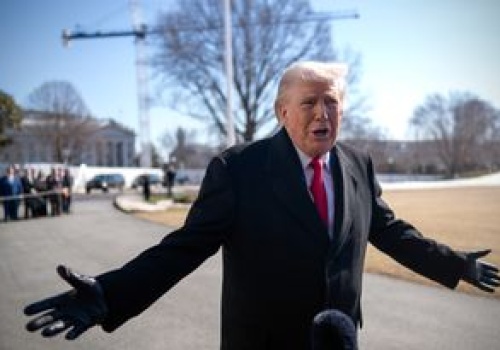 Przygotowania do wojny? USA przenoszą personel z Bliskiego Wschodu