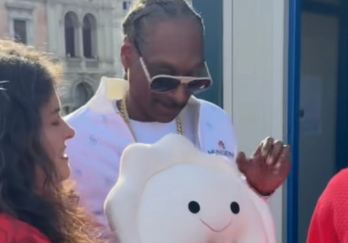 Pieroguszka podbija igrzyska! Polska maskotka trafiła do Snoop Dogga