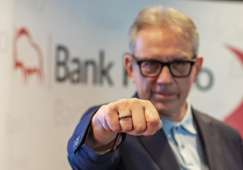 Bank Pekao zarobił 1,82 mld zł w IV kwartale. 2026 będzie rokiem przyspieszenia