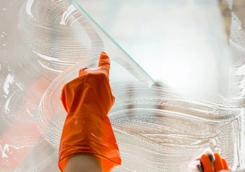 Okna jak lustro w 20 minut? Ten trik zmienia wszystko