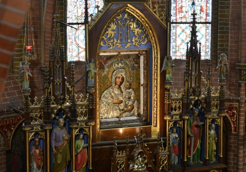 Gietrzwałd: wszelkie sugestie, jakoby korona „zniknęła”, są sprzeczne z dokumentacją