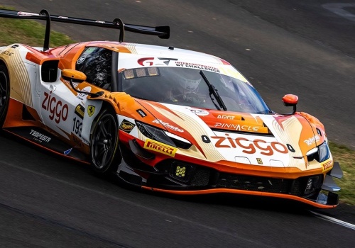 Ferrari z podium klasowym na otwarcie sezonu w Bathurst