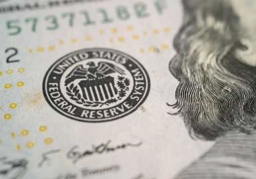 Dolar mocniejszy po „minutkach” FOMC. Obniżka stóp procentowych w marcu wykluczona?