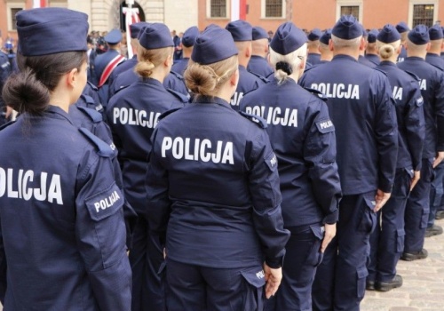 Od kryzysu do stabilizacji. Policja wychodzi z kadrowego dołka?