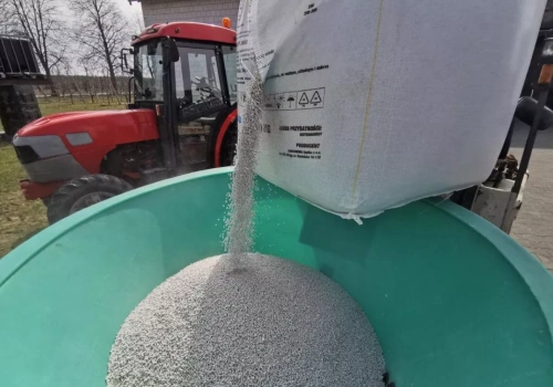 Mocznik coraz droższy, choć wciąż śnieg na plantacjach! Ceny nawozów azotowych najwyższe od miesięcy...