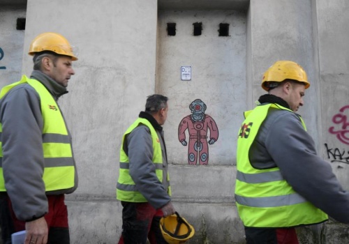 Słabiutkie dane z rynku pracy. Płace rosły najwolniej od 5 lat. Zatrudnienie sensacyjnie spadło