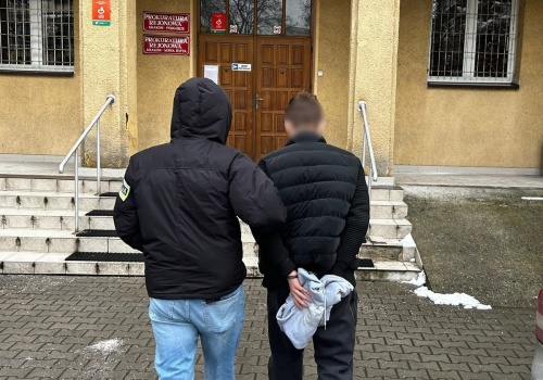 Nocny atak w Łagiewnikach. 13- i 14-latkowie oraz 19-latek zatrzymani za brutalne pobicie 39-latka