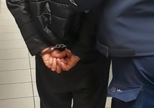 Konin: 24‑latek zatrzymany z narkotykami i bez uprawnień do kierowania