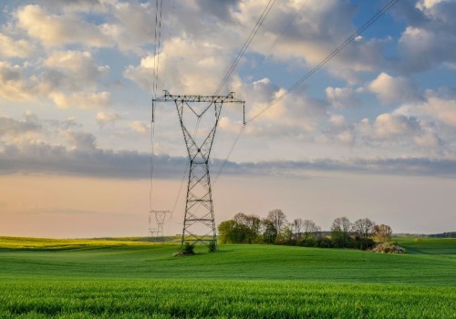 Zasiedzenie służebności przesyłu po wyroku TK. Rolnicy mają czas do 2 marca