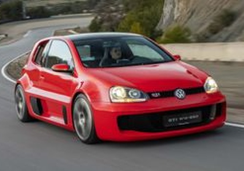 Wsadzili silnik W12 do Golfa. Nie ma drugiego takiego