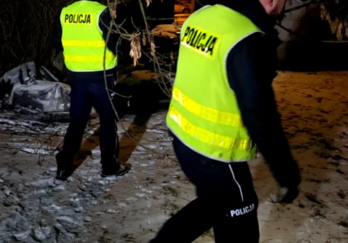 O krok od tragedii koło Ciechanowa. Mężczyzna leżał w rowie, uratowali go policjanci