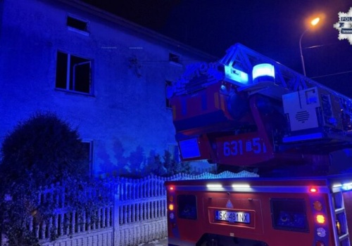 Śledczy badają przyczyny pożaru w Kaletach. W budynku znaleziono ciało kobiety
