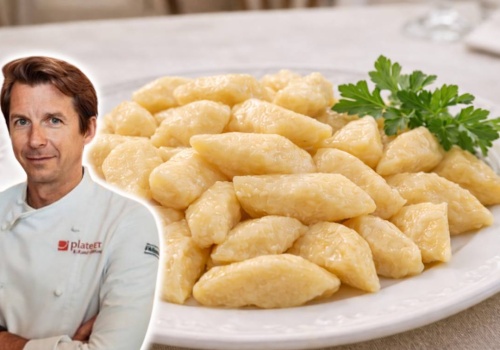 Przepis Karola Okrasy na kopytka. Są wyjątkowe dzięki tej mące