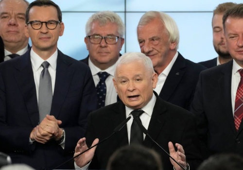 Kto prezesem PiS po Kaczyńskim? Jest lider w nowym sondażu