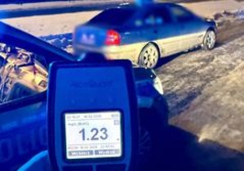 Pijany przewoził pasażerów. Miał blisko 3 promile