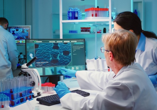 Najlepsi naukowcy poza projektami z UE? Uczelnie alarmują w sprawie FENG