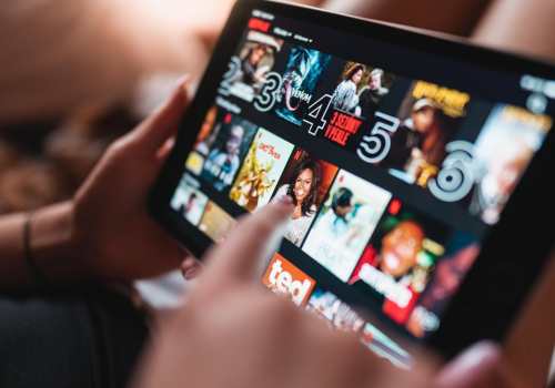 Netflix traci, Disney+ rośnie. Co teraz oglądamy w Polsce?