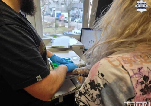 Kradzieże w sklepach i narkotyki. 27-latka z Jastrzębia-Zdroju z zarzutami