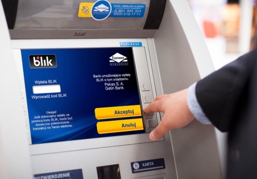 Zmiana w bankomatach od 19 lutego. Wypłaty BLIKIEM na nowych zasadach