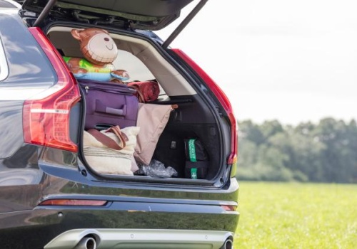 Elektryczne auto rodzinne w Polsce (2026) – Czy zasięg w końcu przegrywa z praktycznością?