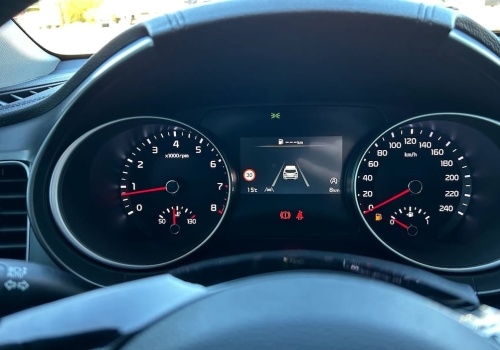 Dzięki zniżce 23 100 zł ta Kia z automatem i silnikiem 1.6 zaczyna konkurować cenowo z nowymi modelami z Chin