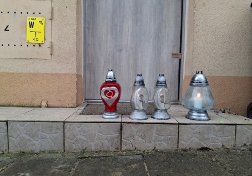 Właścicielka mieszkania, w którym zginęła matka i troje dzieci, zostanie dłużej w areszcie