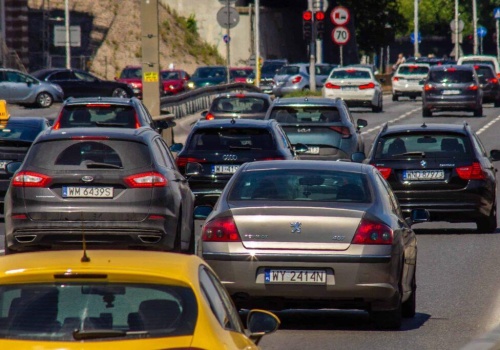 Grupa Renault kontra Stellantis. Komentarz do wyników