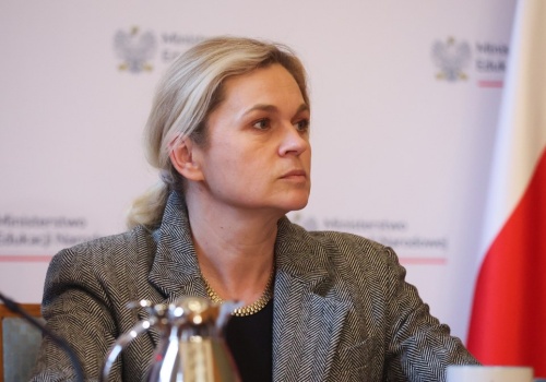 Dodatkowa religia nie za pieniądze rządu. Nowacka oznajmia