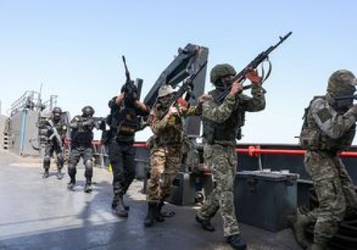 Chiny pomagają Iranowi. Szpiegują flotę USA w Zatoce Perskiej