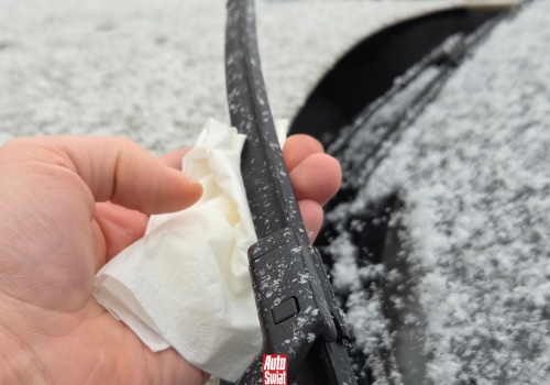 Najprostszy sposób na problemy z wycieraczkami. W taką pogodę zacznij od tego jazdę