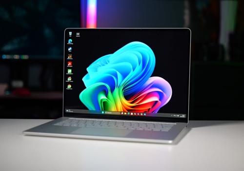 Recenzja Microsoft Surface Laptop 15. Imponujący sprzęt pełen sprzeczności