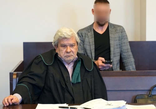 Mówił o “trumnie na kółkach”. 5 marca sąd zdecyduje w sprawie łódzkiego mecenasa