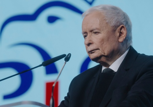 Polacy ocenili przyszłość PiS. Podział w sondażu, przeważa jedna odpowiedź