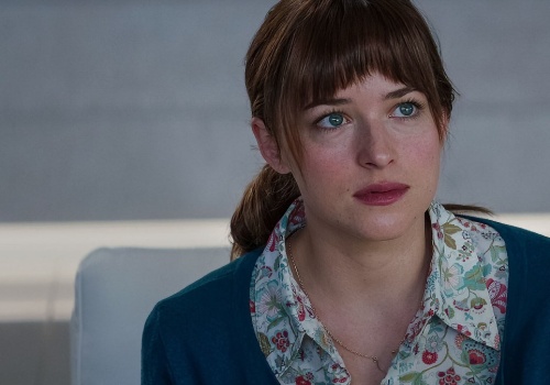 Polacy pójdą dziś późno spać. W telewizji odważny film tylko dla dorosłych