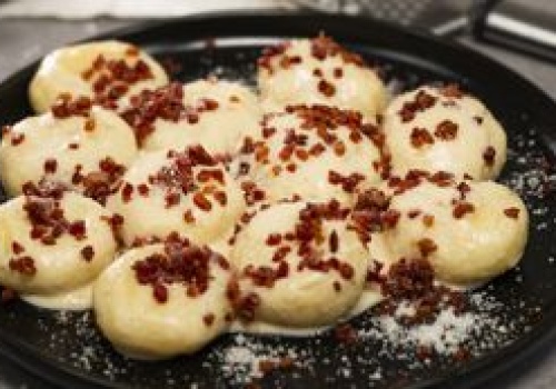 Klusek śląskich w takim wydaniu jeszcze nie jadłeś. Koniecznie połącz je z włoskim sosem