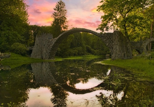 Wygląda jak z filmu, a znajduje się tuż przy granicy. Krajobrazy zapierają dech