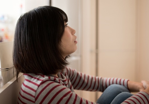 Ma 45 lat i od dwóch nie wychodzi z domu. Gdy myśli o spacerze, mięśnie sztywnieją