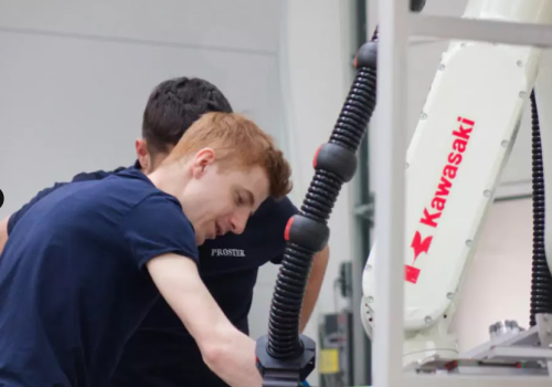 Jak zatrudnić pracownika, który pracuje 24/7, nie popełnia błędów i nigdy nie prosi o podwyżkę?