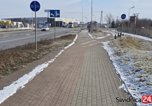 Ścieżka pieszo-rowerowa ma połączyć Świdnicę z Pszennem. Chcą też poprawić bezpieczeństwo na miejskim odcinku „trzydziestki piątki”