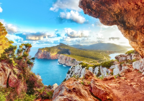 Relaks na Sardynii za 602 PLN 🌤️🏖️ Loty z Warszawy i 3 noce w hotelu blisko plaży 💚🤍❤️