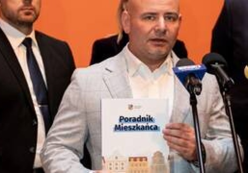 Wrocław uruchamia „Poradnik Mieszkańca”. Ma być alternatywą dla AI