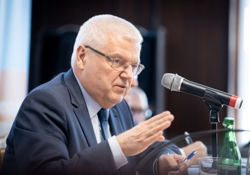 UE zacieśnia kontrolę importowanej żywności. Nowe regulacje i zaostrzone normy uderzą w nieuczciwych dostawców