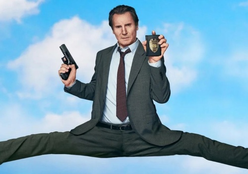 Naga broń z Liamem Neesonem już w streamingu. Gdzie obejrzeć oldschoolową komedię?