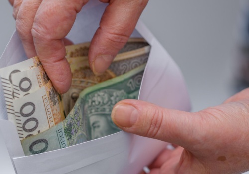 Liderzy zarobków w Polsce. Nawet 27 tys. zł brutto miesięcznie. Jest jedno, ale