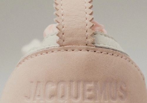 Nike i Jacquemus prezentują nowe księżycowe sneakersy na wiosnę 2026