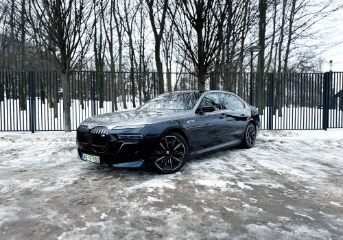 Test BMW i7 M70 iXDrive: Luksusowa limuzyna czy sportowiec?